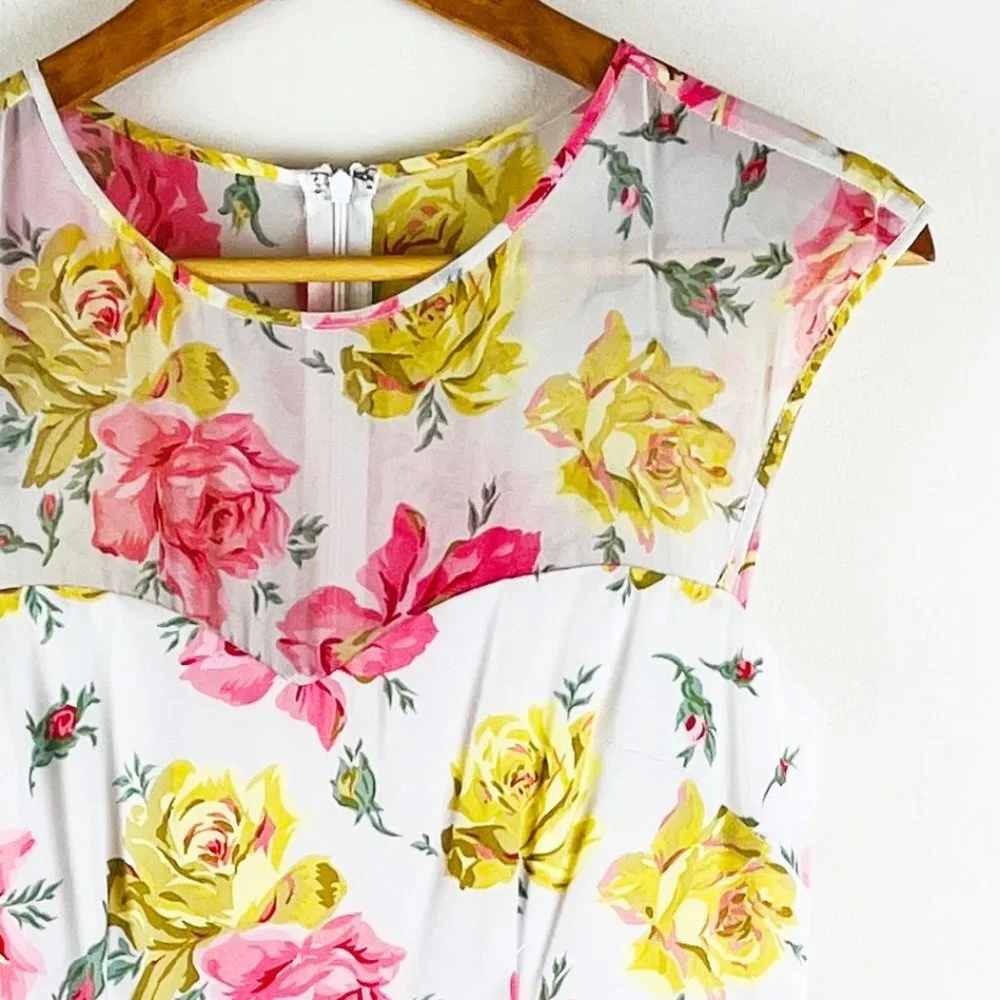 2/$20 Betsey Johnson Floral Chiffon Dress 4